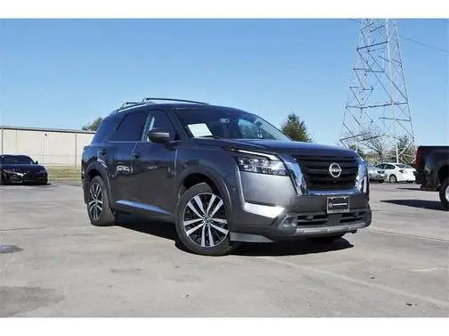 2023 Nissan Pathfinder Platinum 4WD photo