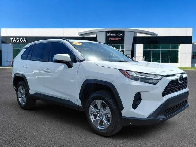 2023 Toyota RAV4 XLE AWD photo