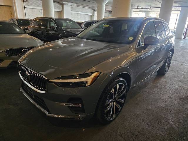 2023 Volvo XC60 Ultimate Bright Theme AWD photo