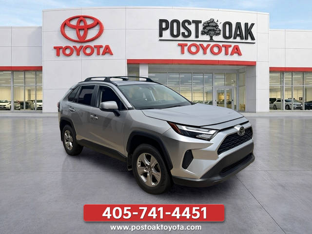 2023 Toyota RAV4 XLE FWD photo