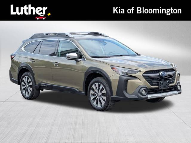 2023 Subaru Outback Touring AWD photo