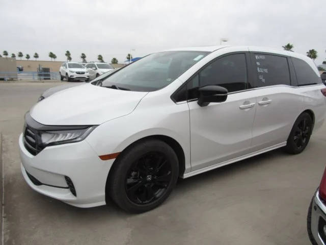 2023 Honda Odyssey Sport FWD photo