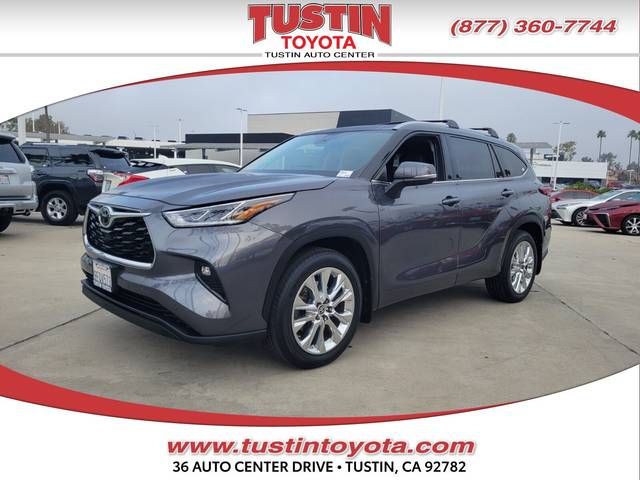 2023 Toyota Highlander Limited FWD photo