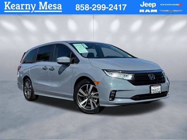 2023 Honda Odyssey Touring FWD photo