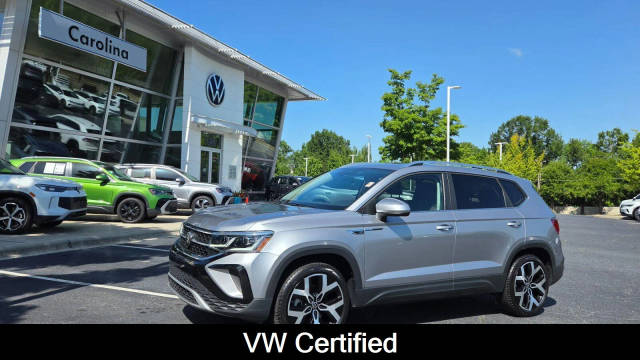 2023 Volkswagen Taos SEL AWD photo