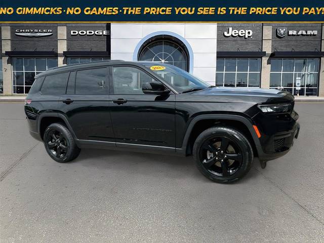 2023 Jeep Grand Cherokee L Altitude 4WD photo