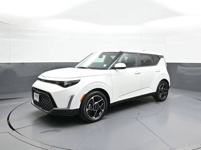 2023 Kia Soul EX FWD photo