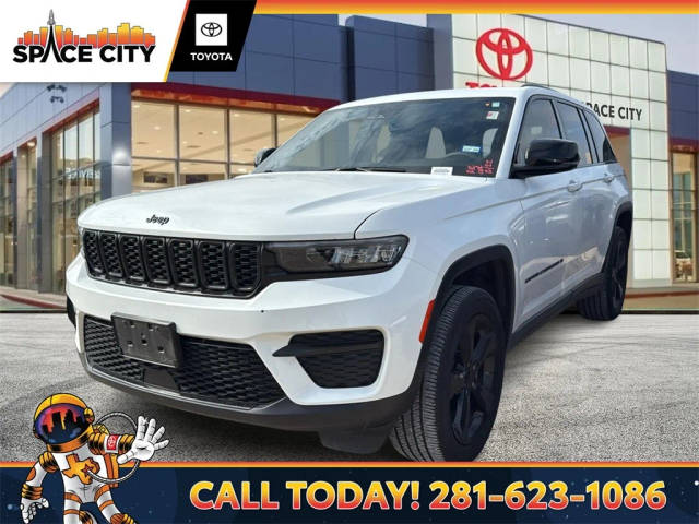 2023 Jeep Grand Cherokee Altitude 4WD photo