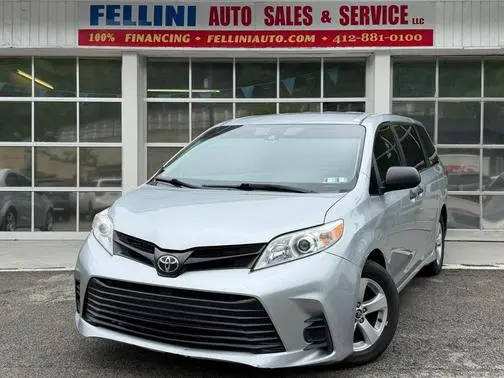 2019 Toyota Sienna L FWD photo