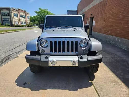 2015 Jeep Wrangler Unlimited Sahara 4WD photo