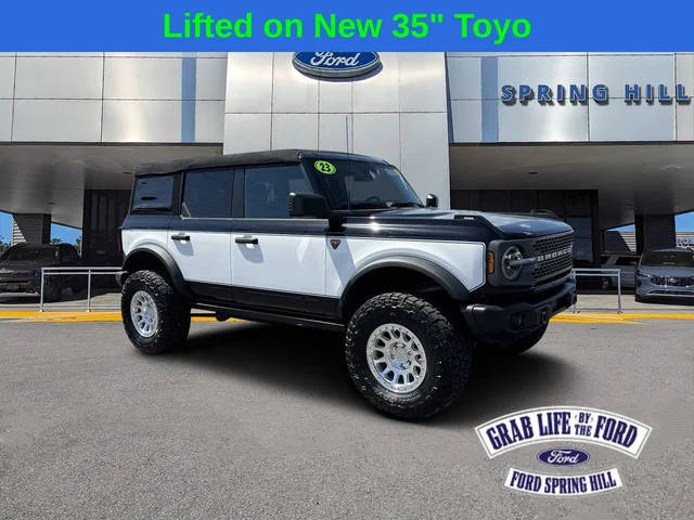 2023 Ford Bronco 4 Door Badlands 4WD photo