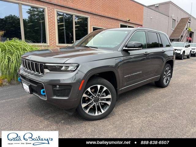 2022 Jeep Grand Cherokee Overland 4WD photo