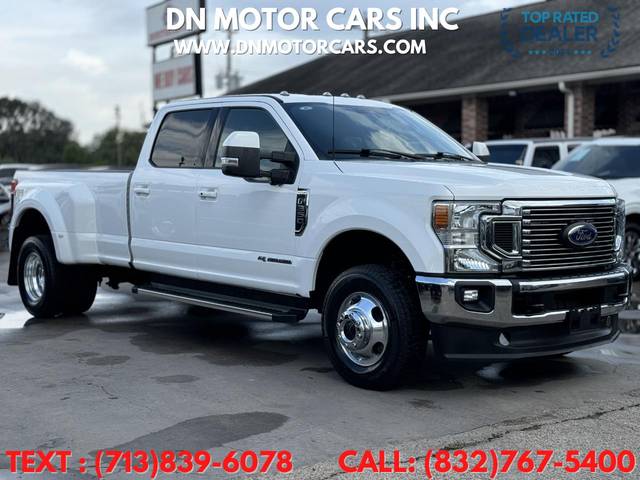 2022 Ford F-350 Super Duty LARIAT 4WD photo