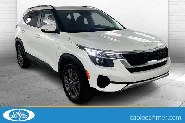 2023 Kia Seltos S AWD photo