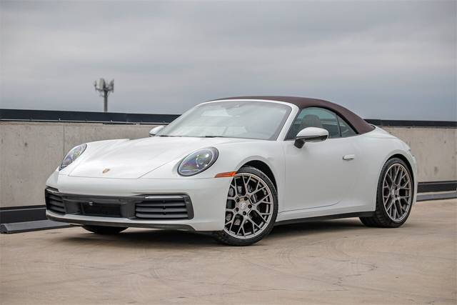 2022 Porsche 911 Carrera RWD photo
