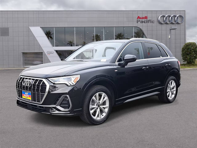 2023 Audi Q3 S line Premium AWD photo