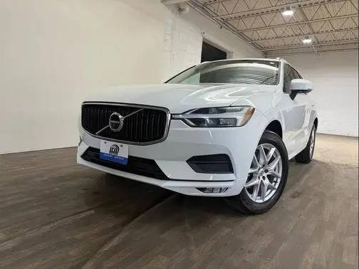 2021 Volvo XC60 Momentum AWD photo