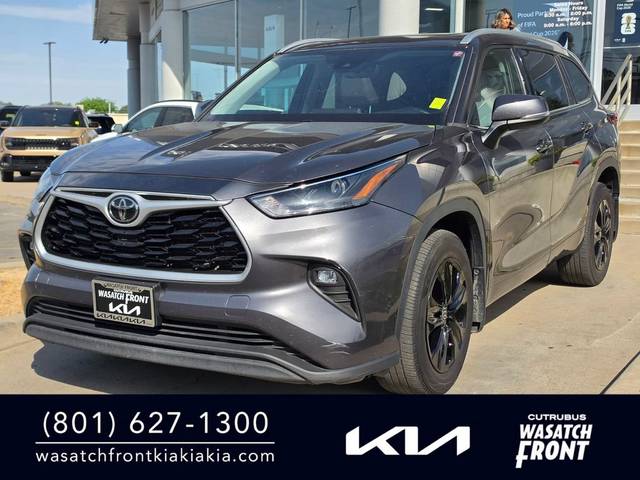 2022 Toyota Highlander XLE AWD photo