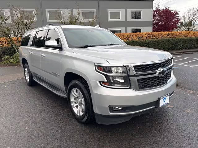 2020 Chevrolet Suburban LT 4WD photo