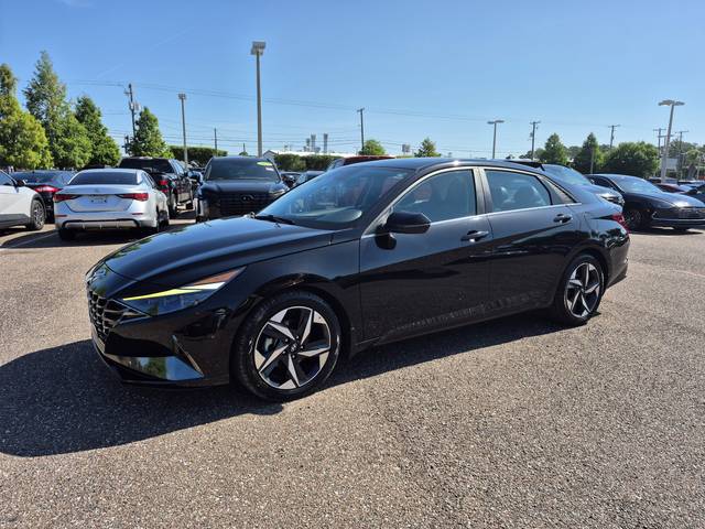 2023 Hyundai Elantra Limited FWD photo