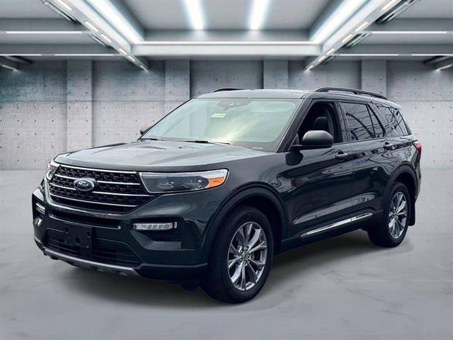 2023 Ford Explorer XLT 4WD photo