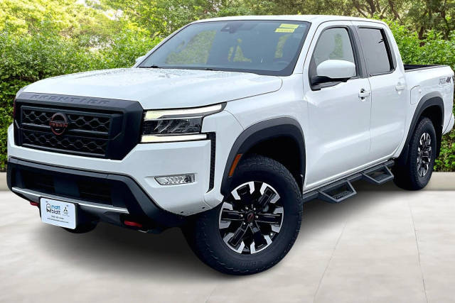2023 Nissan Frontier PRO-4X 4WD photo