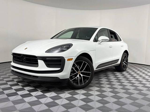 2023 Porsche Macan T AWD photo
