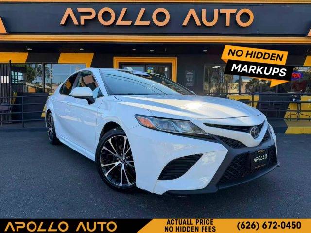 2020 Toyota Camry SE FWD photo