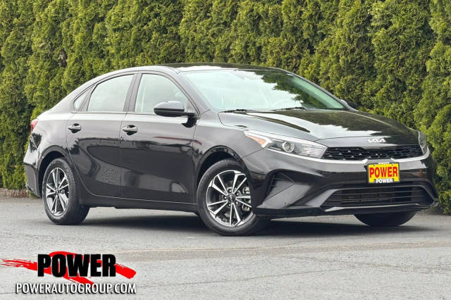 2023 Kia Forte LXS FWD photo