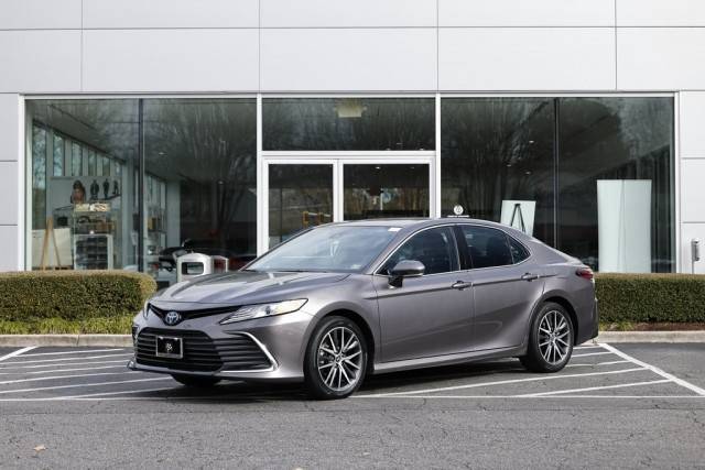 2023 Toyota Camry Hybrid XLE FWD photo