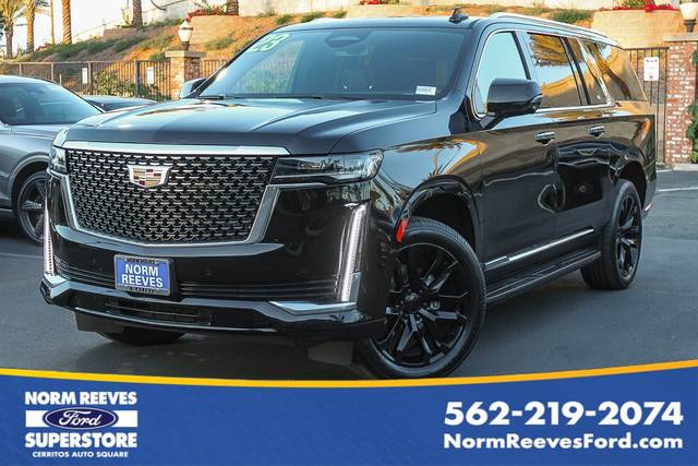 2023 Cadillac Escalade ESV RWD Luxury RWD photo