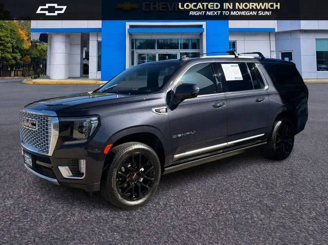 2023 GMC Yukon XL Denali 4WD photo