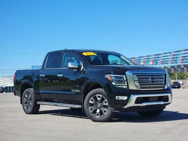 2023 Nissan Titan Platinum Reserve 4WD photo