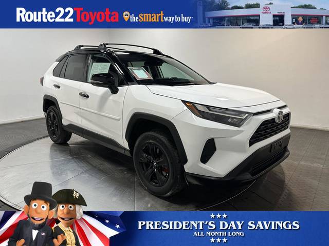2023 Toyota RAV4 XLE AWD photo