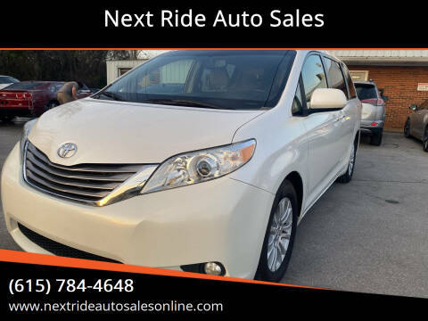 2015 Toyota Sienna XLE FWD photo
