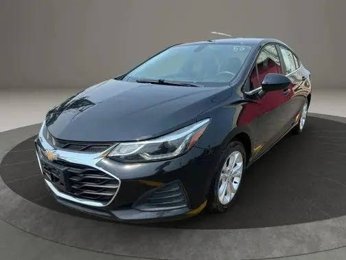 2019 Chevrolet Cruze LT FWD photo