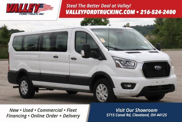 2023 Ford Transit Passenger Wagon XLT RWD photo