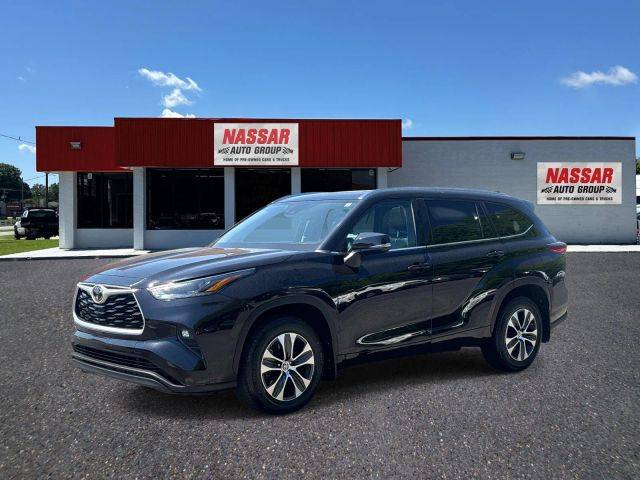 2021 Toyota Highlander XLE AWD photo