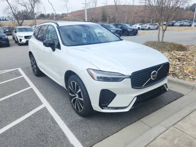 2023 Volvo XC60 Ultimate Dark Theme AWD photo