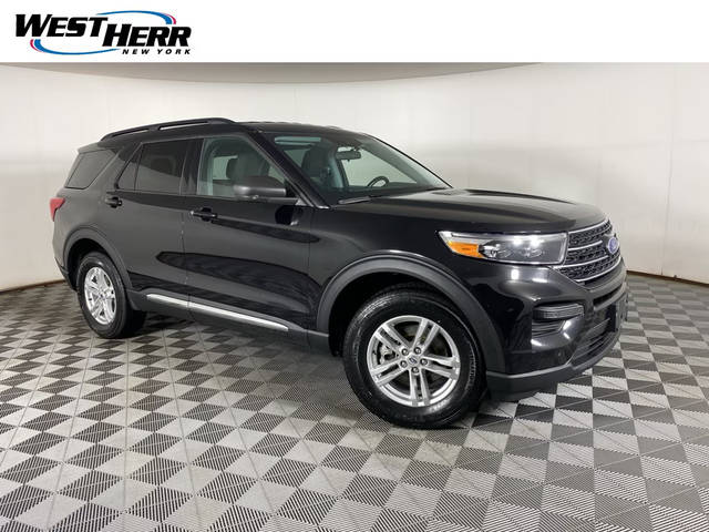 2023 Ford Explorer XLT 4WD photo