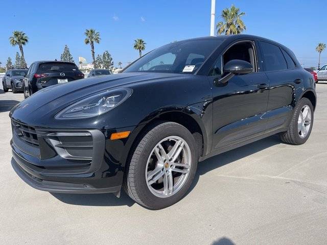 2023 Porsche Macan T AWD photo