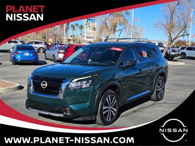 2023 Nissan Pathfinder Platinum FWD photo