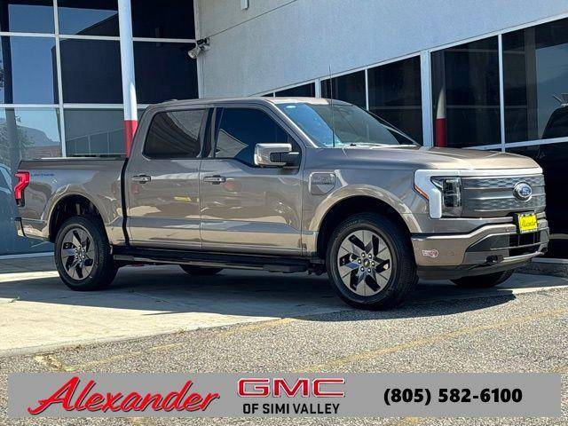2023 Ford F-150 Lightning LARIAT AWD photo