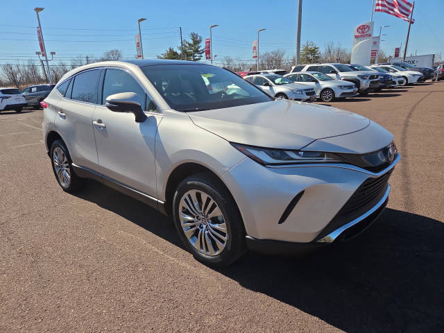 2023 Toyota Venza Limited AWD photo