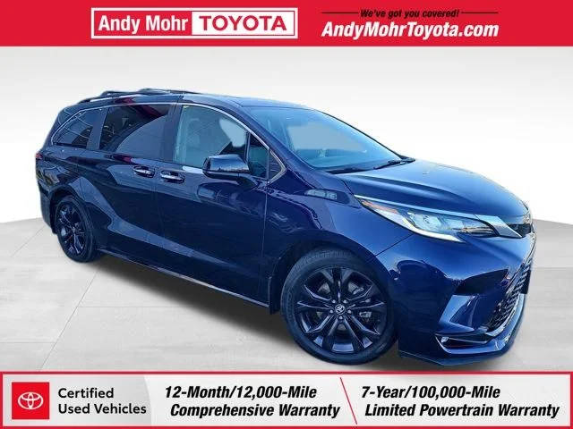 2023 Toyota Sienna XSE FWD photo