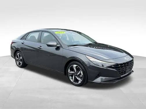 2023 Hyundai Elantra SEL FWD photo
