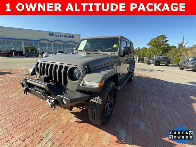 2023 Jeep Wrangler Unlimited Sahara Altitude 4WD photo