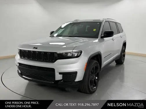 2023 Jeep Grand Cherokee L Altitude 4WD photo