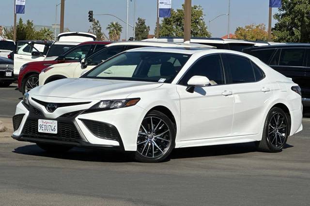 2023 Toyota Camry SE FWD photo