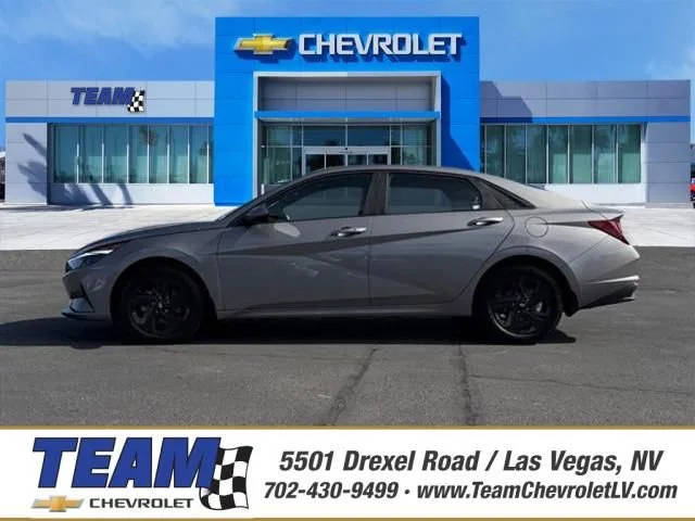 2023 Hyundai Elantra SEL FWD photo